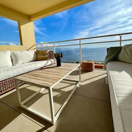 Apartman Paillote Perchee A 180 ° Sur La