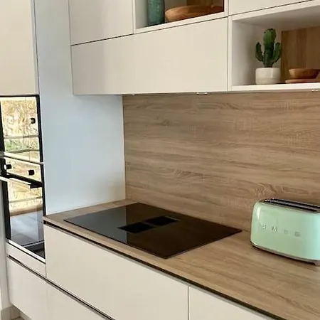 Paillote Perchee A 180 ° Sur La * Ajaccio