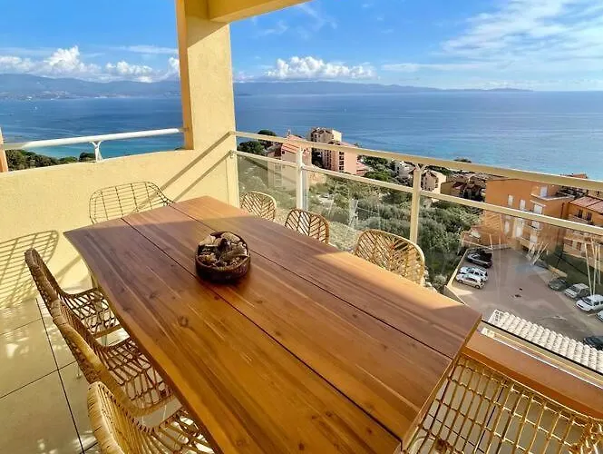 Apartment Paillote Perchee A 180 ° Sur La *