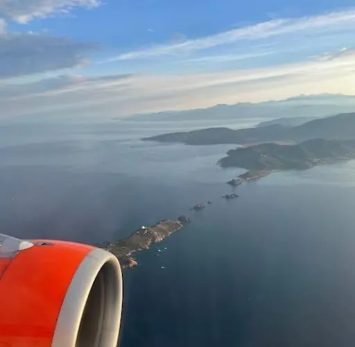 Apartment Paillote Perchee A 180 ° Sur La *